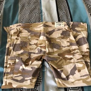 Camouflage pants zipper ankle